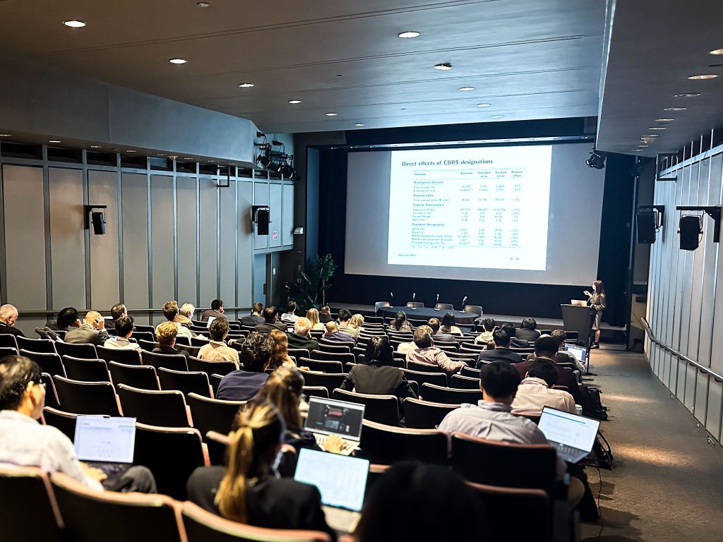 auditorium audience listening to presentation